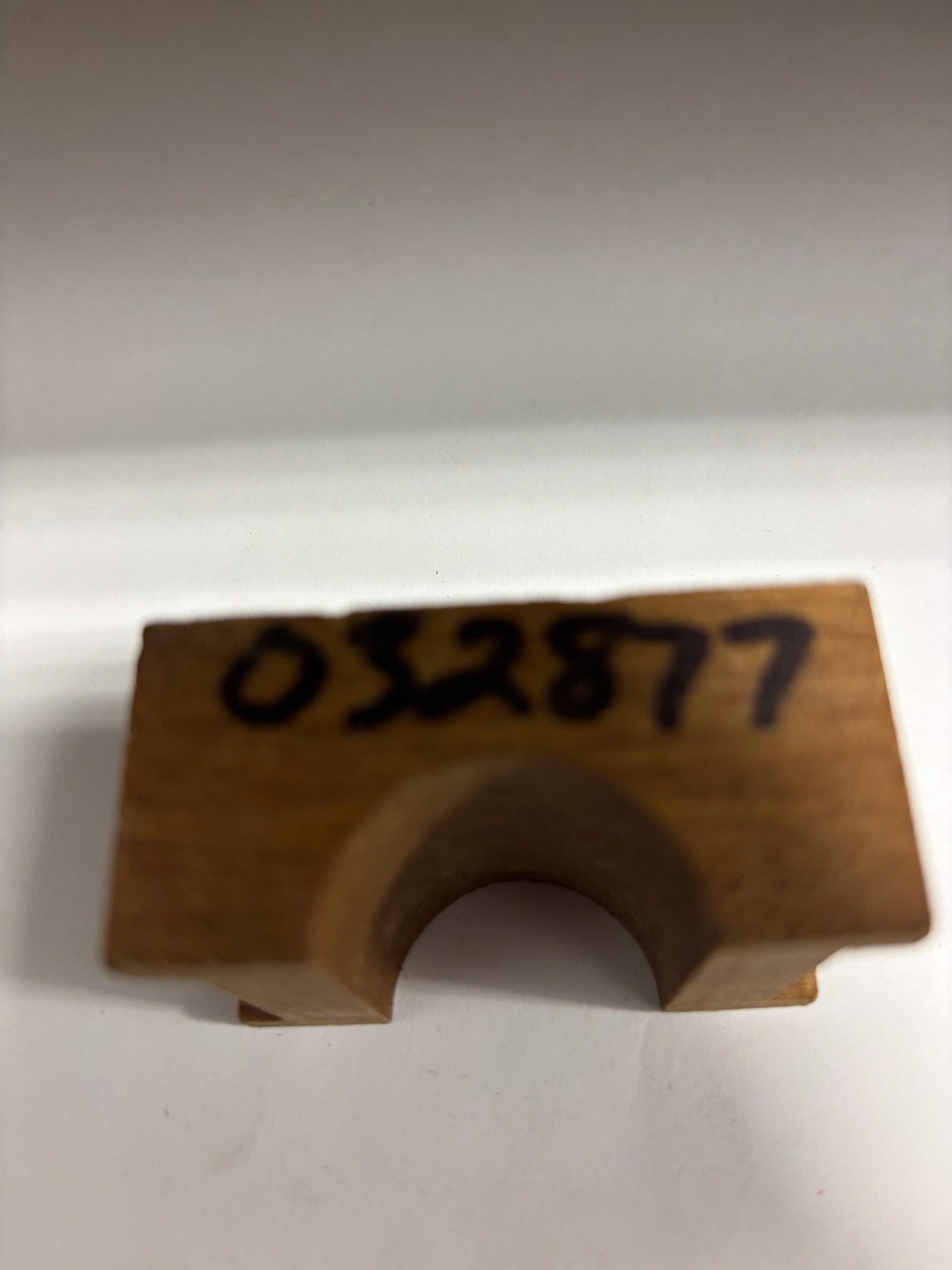 032878