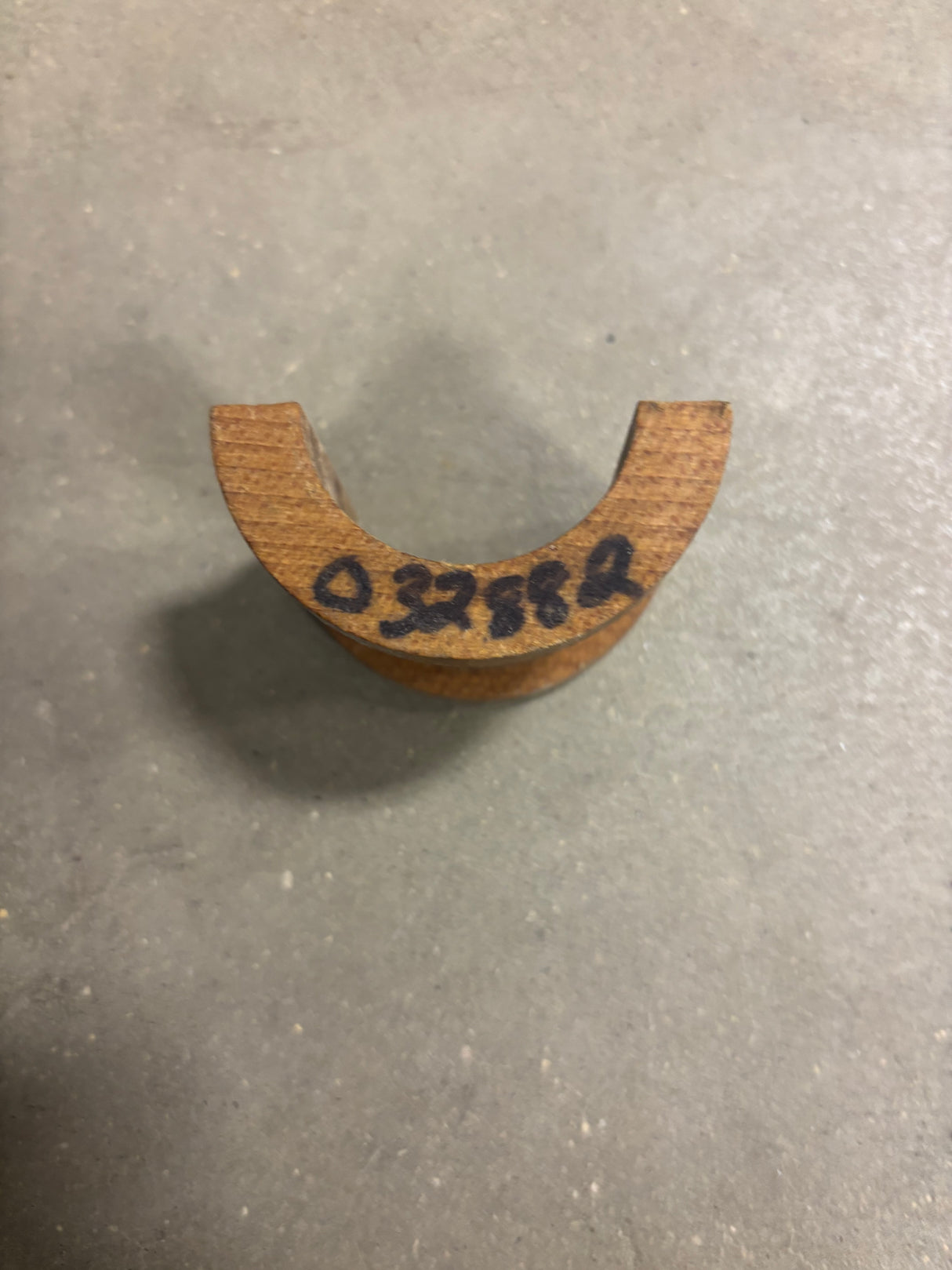 032882