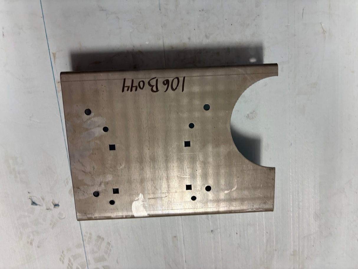 106B044